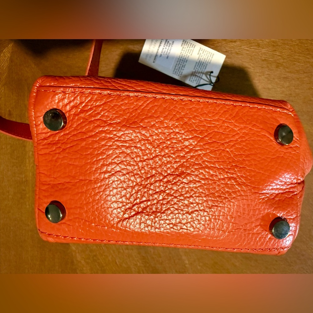 Viola Castellani Small Leather Crossbody Bag - Picture 10 of 16